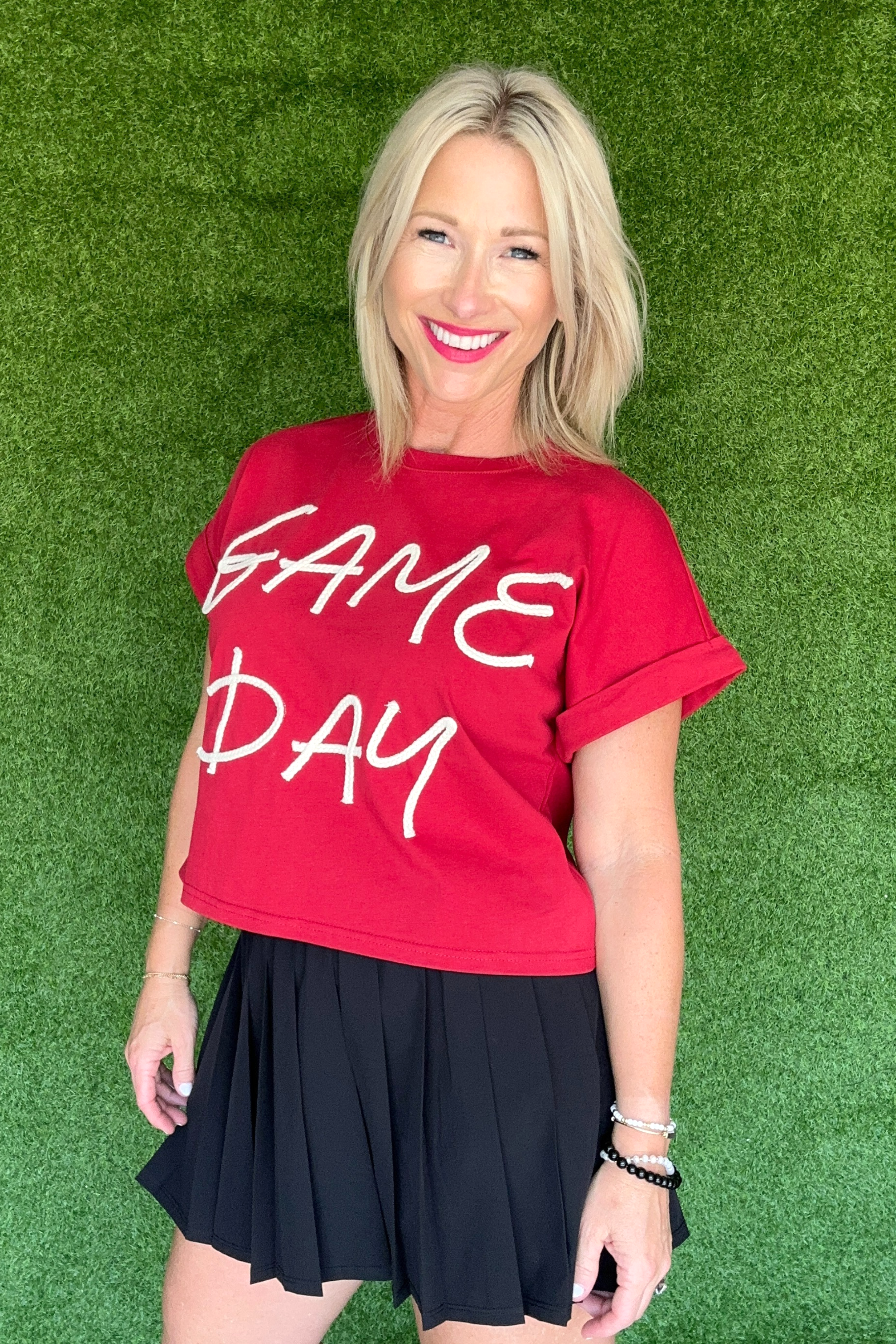 Gameday Feels Tee-T-shirt-Le Lis-Go Big U, Women's Fashion Boutique Located in Dallas, TX